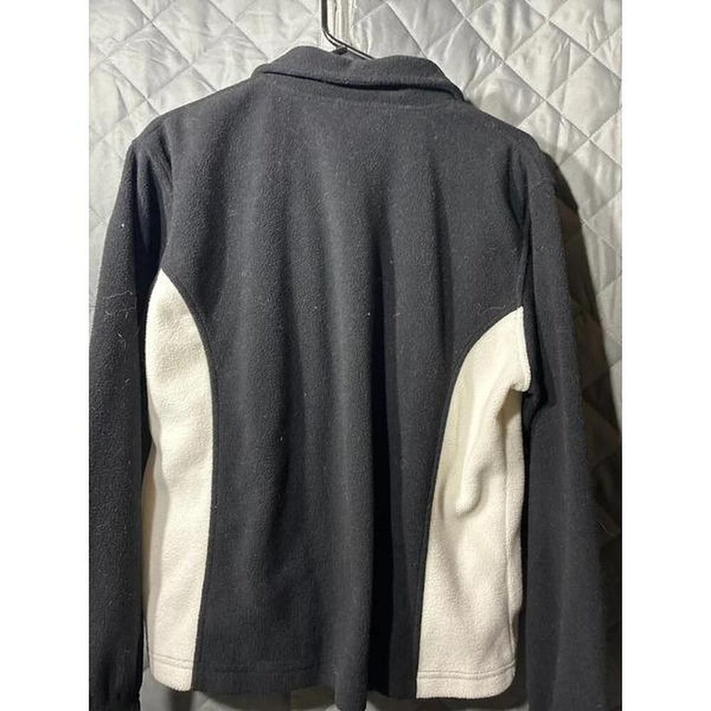 Champion Women's White and Black Jacket - Picture 7 of 7